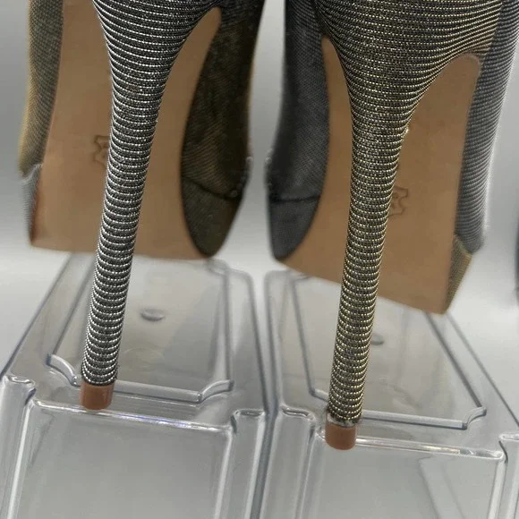 Charles David Vacci Silver Pumps sz 6 1/2 - Picture 8 of 10